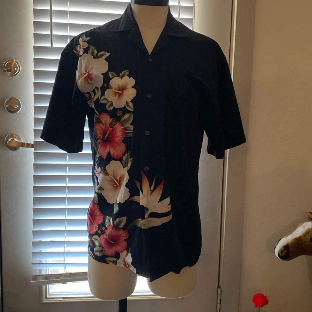 JC Hawaii men’s short sleeve button up shirt